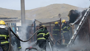 Өмнөговь аймагт таван ханатай гэр шатаж байсныг бүрэн унтраажээ